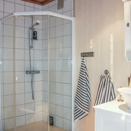 Five Bedroom In Sannidal