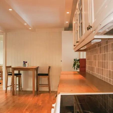 Five Bedroom In Sannidal Apartmán