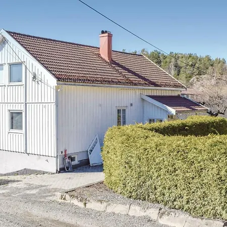 Five Bedroom In Sannidal *
